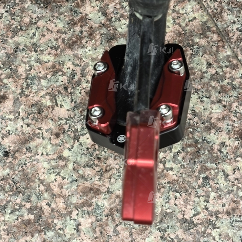 For Yamaha NMAX/NVX/AEROX 160/ – обзор и цена Tech Accessories Stand